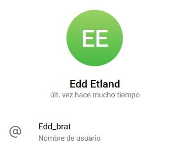 Lee más sobre el artículo El chiquillo que le da lo suficiente como para pasar el día sin ahogarse | @Edd_brat